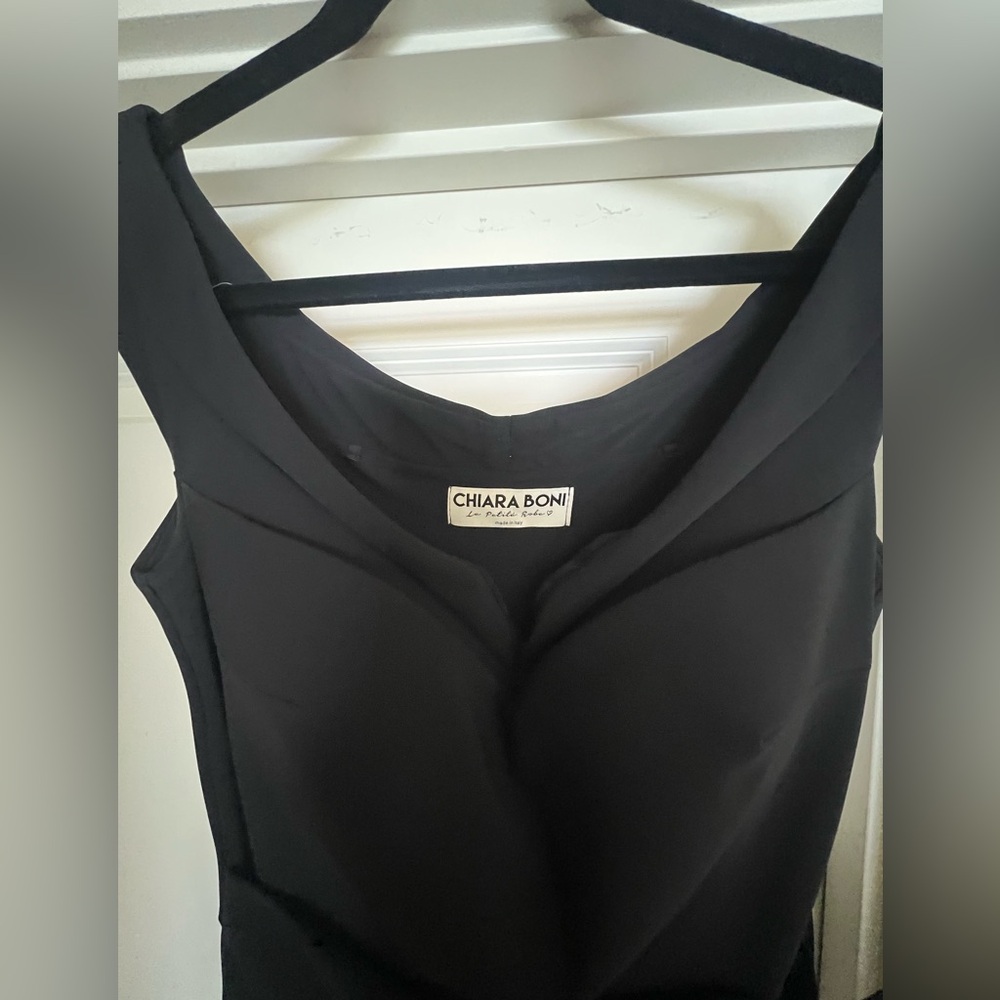 Chiara Boni Sleek Black Dress